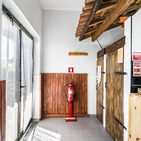 Houten Appartement *