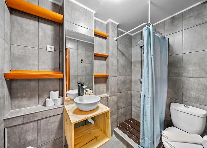 Houten Апартаменты